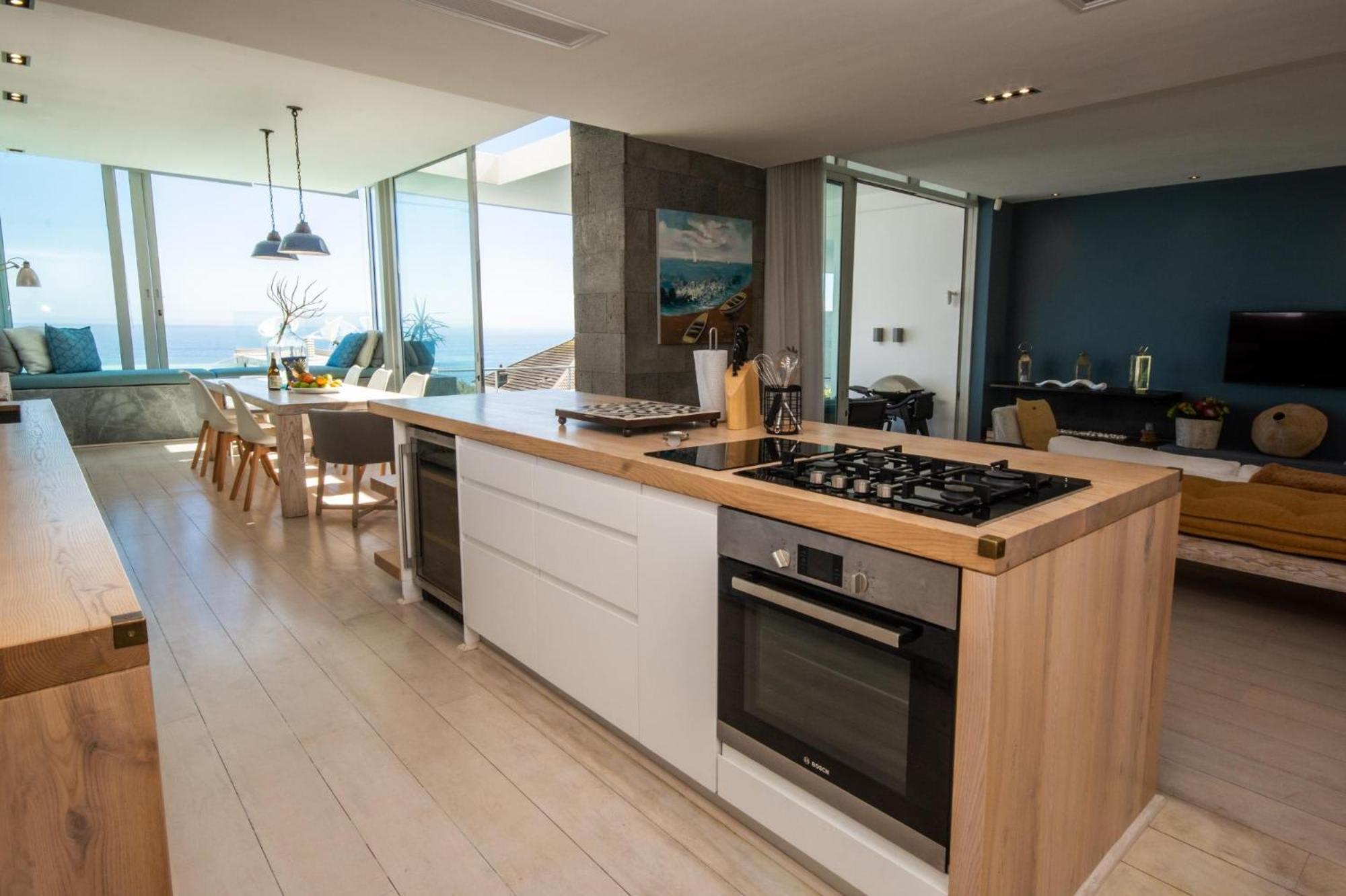 Atlantic Reflection Apartment